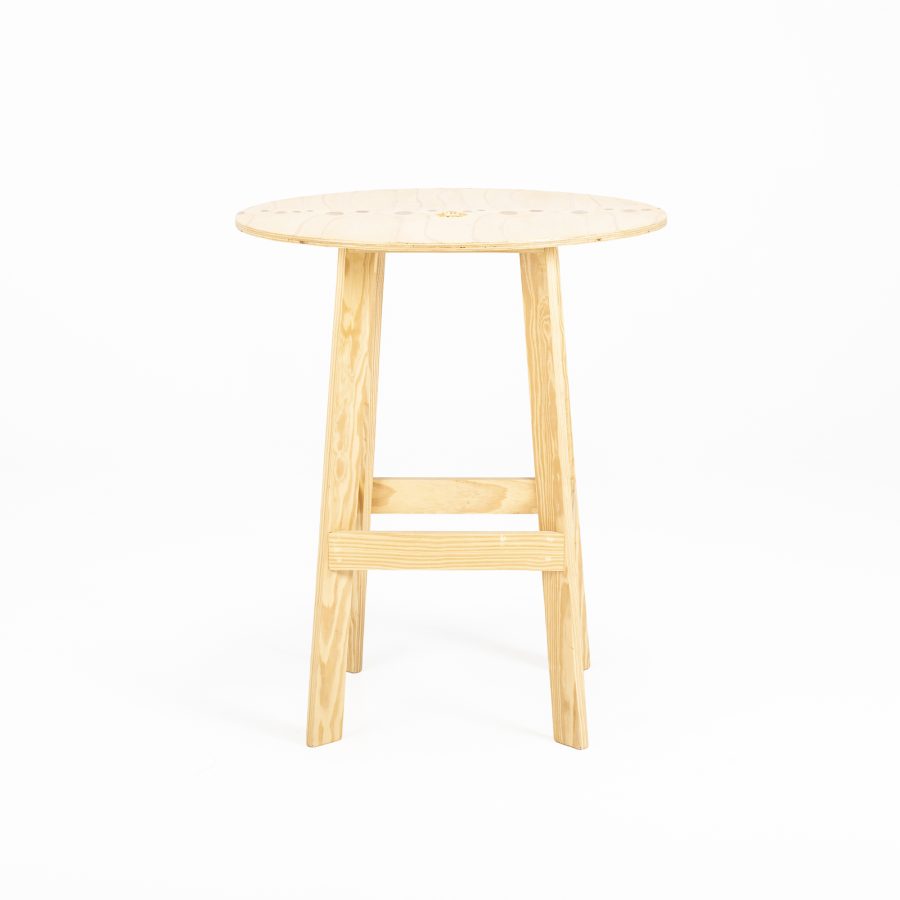 Mesa Clemence con Agujero para Sombrilla